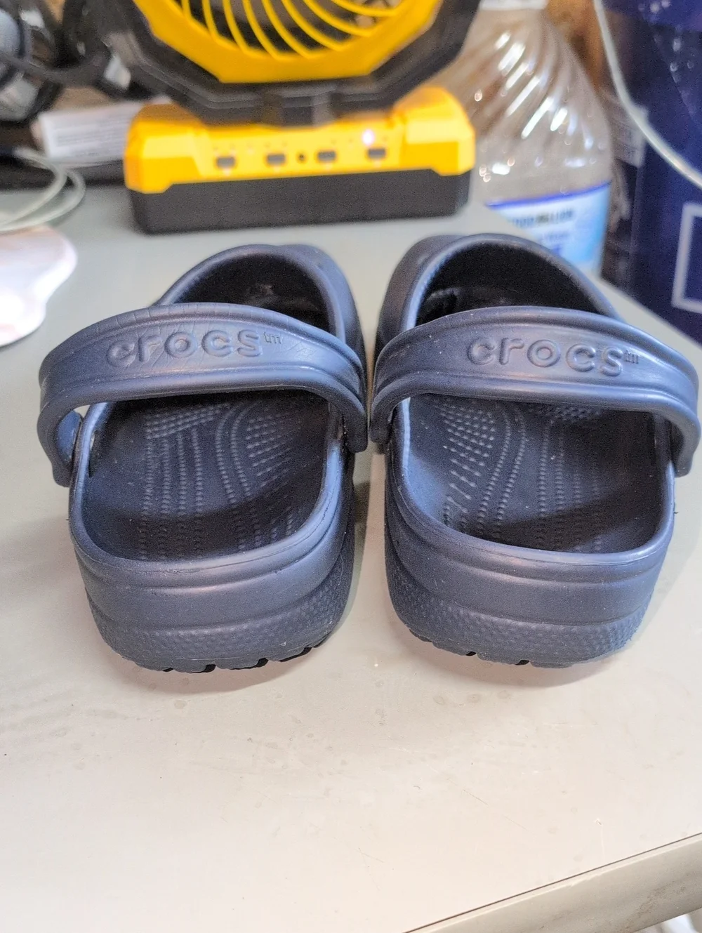CROCS (Sz.8)  Classic Clog - Black
